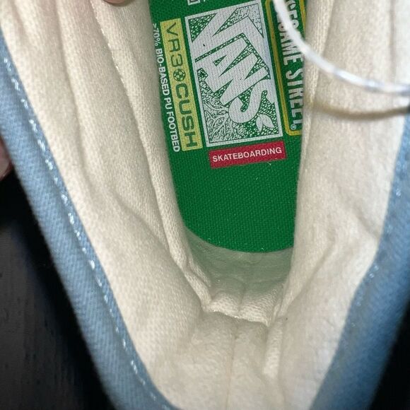 Vans Sesame Street The Lizzie Embroidered Characters Mens Size 8.5 - Picture 6 of 6